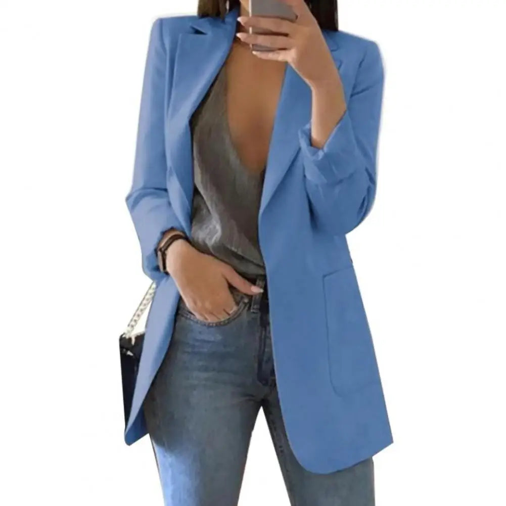 Collection Manteaux & Vestes Femme : L'Élégance Intemporelle au Quotidien