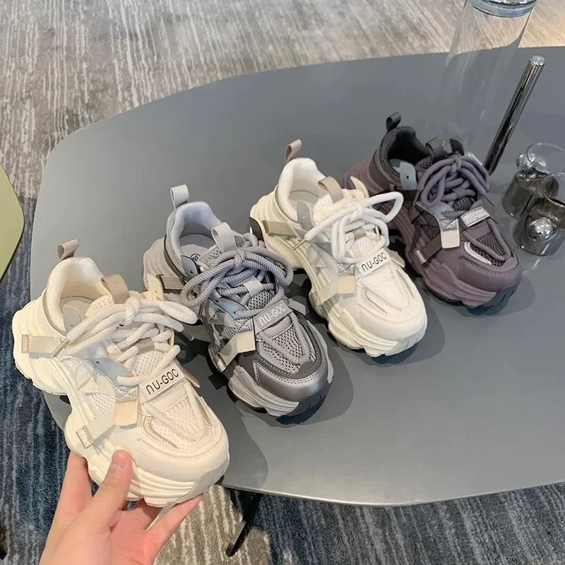 Baskets épaisses en maille respirante pour femmes, chaussures de sport à plateforme, semelle optique à lacets, mode décontractée, 2024