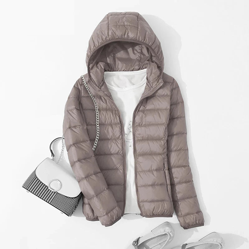 90% Ultra-léger mince doudoune femmes automne hiver mince court à capuche chaud blanc canard vers le bas manteau Parka femme vêtements d'extérieur portables
