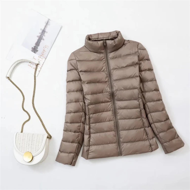 90% Ultra-léger mince doudoune femmes automne hiver mince court à capuche chaud blanc canard vers le bas manteau Parka femme vêtements d'extérieur portables
