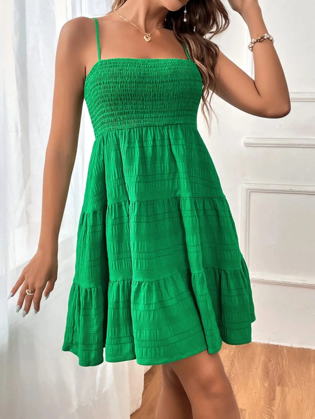 Robe mini bustier smockée à bretelles spaghetti style Y2K pour femme, robe évasée à volants superposés, tenue décontractée d'été pour les vacances et la plage