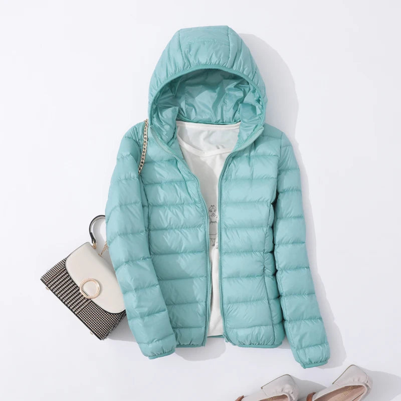 90% Ultra-léger mince doudoune femmes automne hiver mince court à capuche chaud blanc canard vers le bas manteau Parka femme vêtements d'extérieur portables